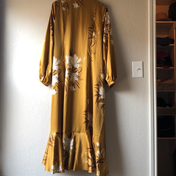 EXPRESS Floral Duster Kimono - Picture 3 of 5